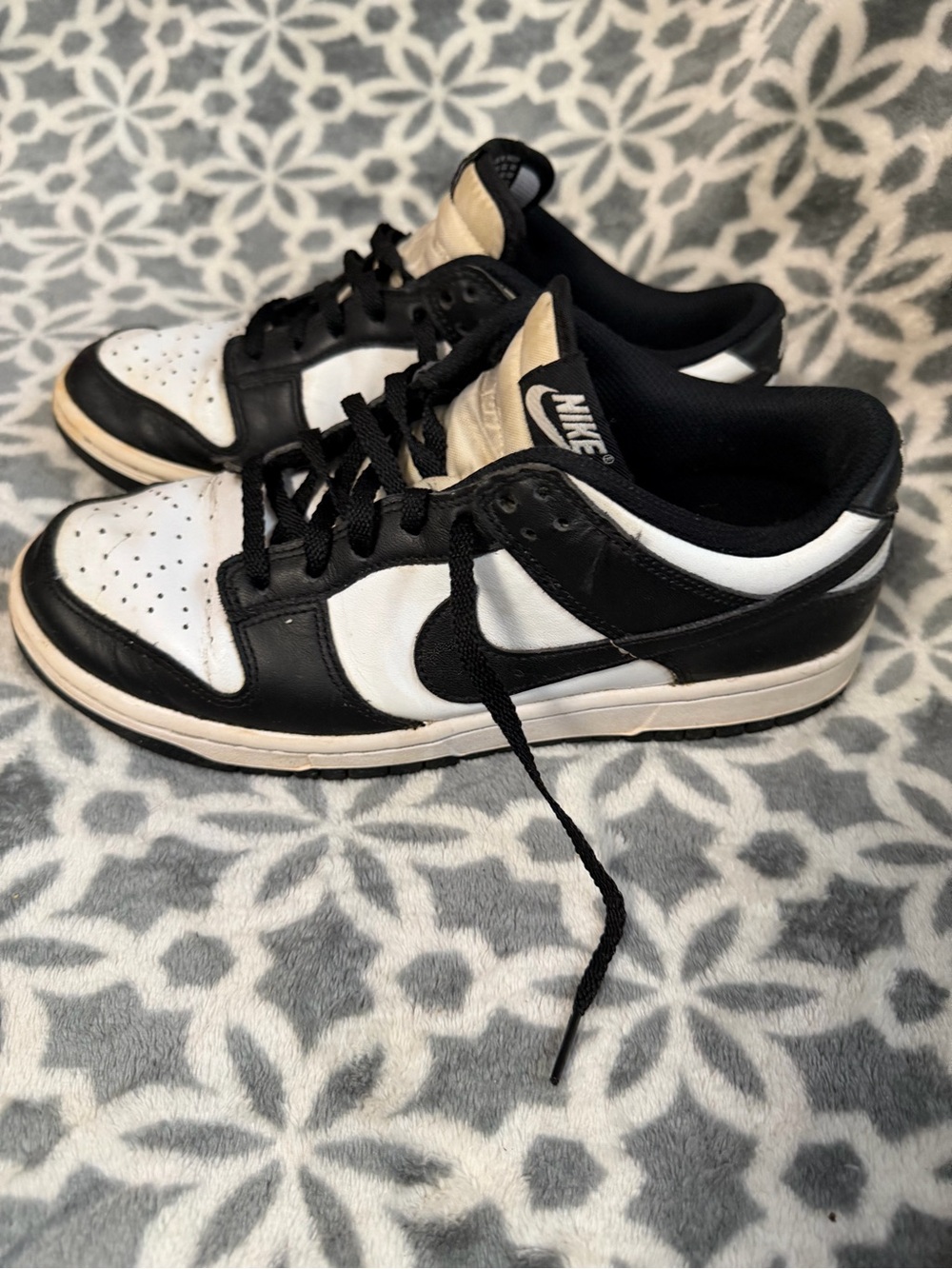 Nike Dunk low “panda”
